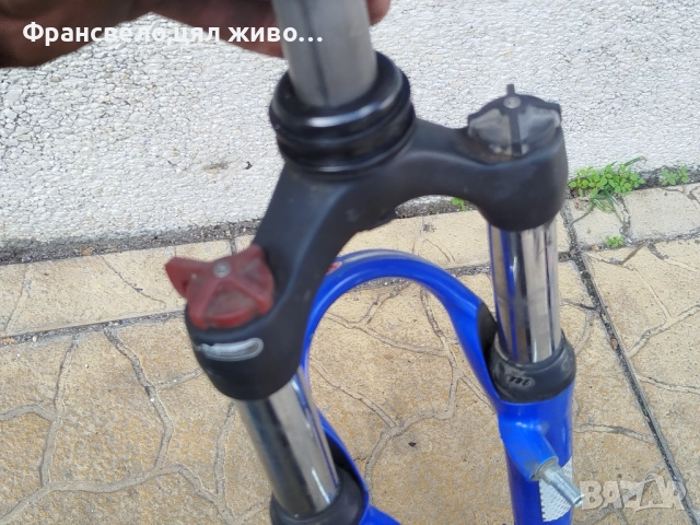 26 цола вилка за велосипед колело Manitou с монтаж чело 44, не работят настройки , снимка 3 - Части за велосипеди - 52150738