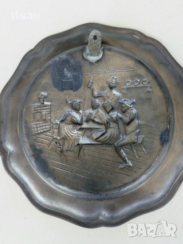 Старинна чиния за стена релефна, снимка 3 - Антикварни и старинни предмети - 34107720