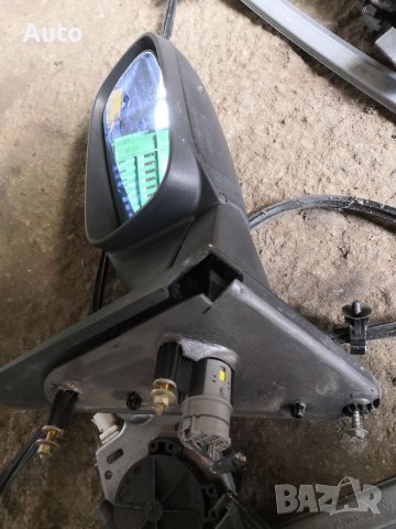 Дясно огледало за Рено Лагуна 2, Renault Laguna II , снимка 2 - Части - 40508246