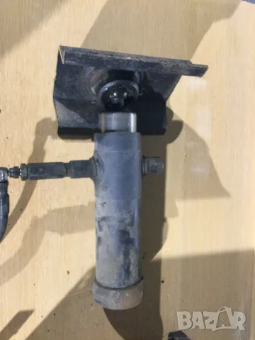 48 v. Хидравлична помпа с цилиндър 5 т. На фирмата Hesselman, снимка 2 - Индустриална техника - 49691769