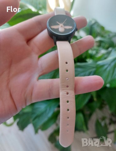 Дамски часовник Olivia Burton, снимка 3 - Дамски - 38532324