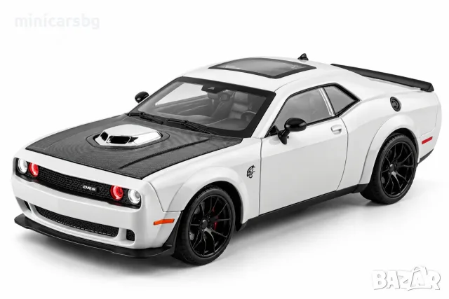 Метален модел: Dodge Challenger SRT Hellcat Redeye 1:18 , снимка 2 - Колекции - 56332305