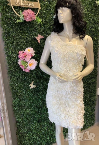 🤍Разкошна официална рокля с 3Д цветя  