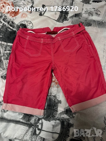 Стилен дамски къс панталон Guess Jeans