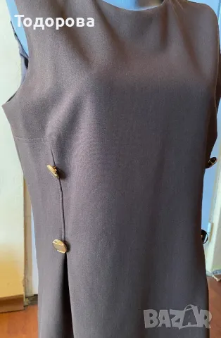 Кафява рокля без ръкав със златисти копчета, снимка 2 - Сукмани - 49422143