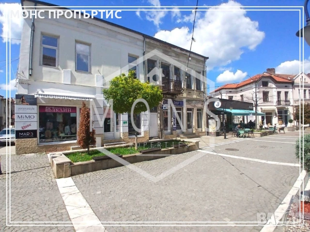 Втори етаж от къща в топ център на гр. Севлиево, снимка 3 - Етаж от къща - 54341274