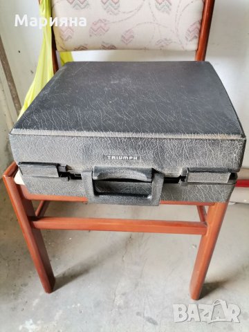 Пишеща машина, снимка 2 - Антикварни и старинни предмети - 32124612