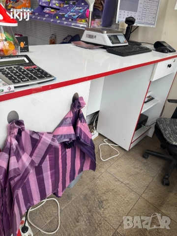 Продавам Бюро , снимка 2 - Работни маси и бюра - 52929742