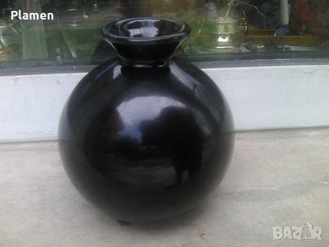 Малка порцеланова вазичка, снимка 1 - Антикварни и старинни предмети - 37748832