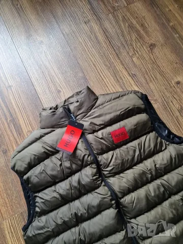 Страхотна мъжка грейка елек HUGO BOSS размер S M L XL 2XL , снимка 3 - Якета - 55894989