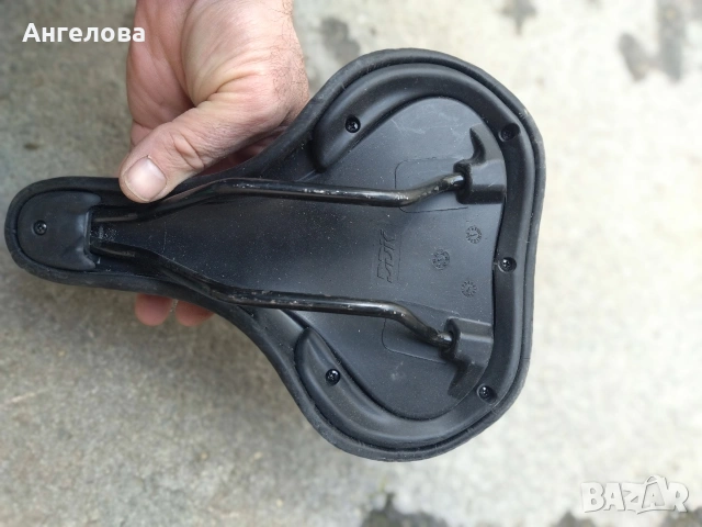 Седалка, снимка 2 - Части за велосипеди - 53280158