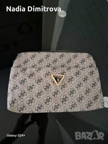 Дамска чанта GUESS , снимка 4 - Чанти - 50720839