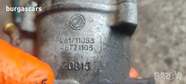 Вакуум помпа 46771105 Fiat Stilo 1.9JTD-101к.с - 60лв, снимка 2 - Части - 50350059