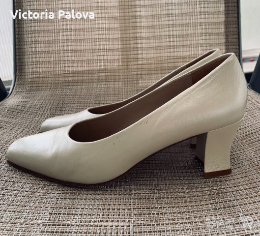 Перлени обувки LUCIANO BARACHINI Италия, снимка 1 - Дамски обувки на ток - 36958830