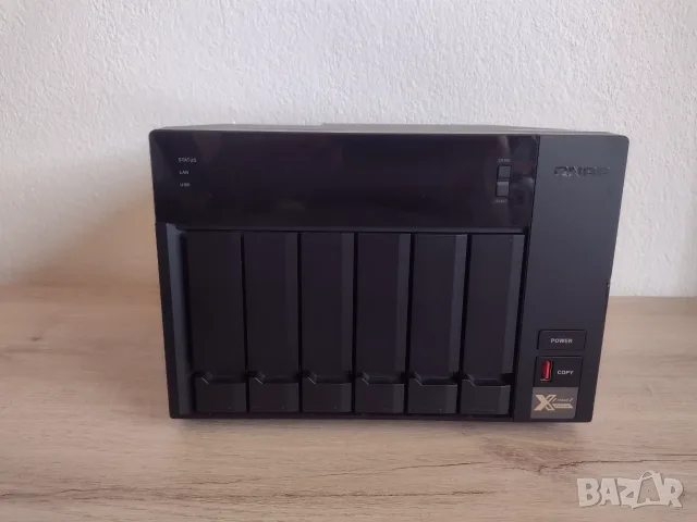 Qnap NAS TVS-672XT i3 8G