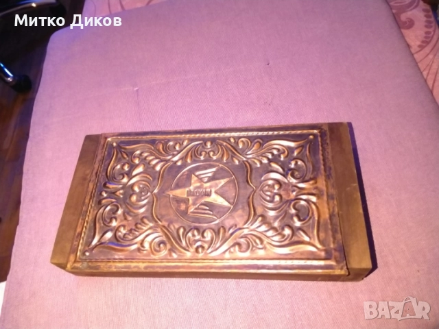 Дървена  кутия от соца на БГА Балкан с меден обков 225х110х42мм, снимка 2 - Колекции - 52458051