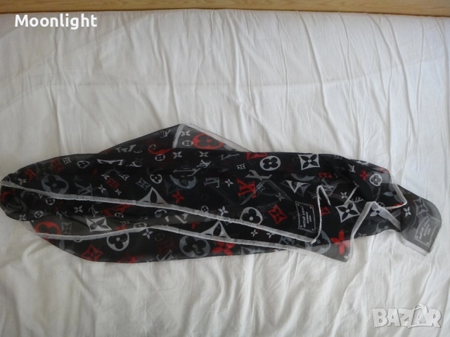 Нов копринен шал Louis Vuitton, снимка 5 - Шалове - 54312382