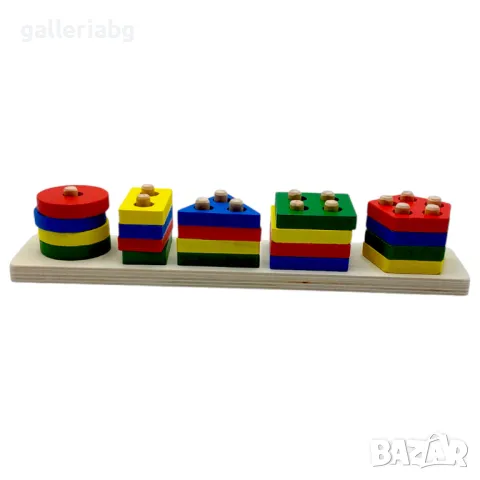 Дървена игра с геометрични фигури