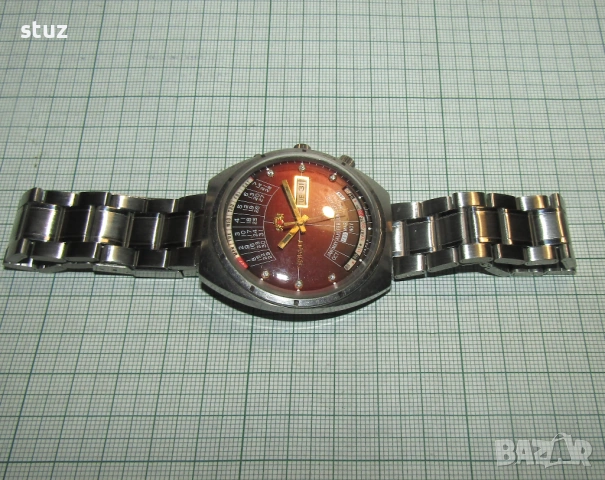 Часовник Orient с вечен календар, снимка 7 - Антикварни и старинни предмети - 54044367