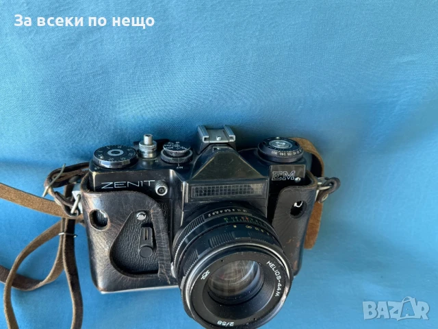Фотоапарат Zenit EM , снимка 2 - Фотоапарати - 50878949