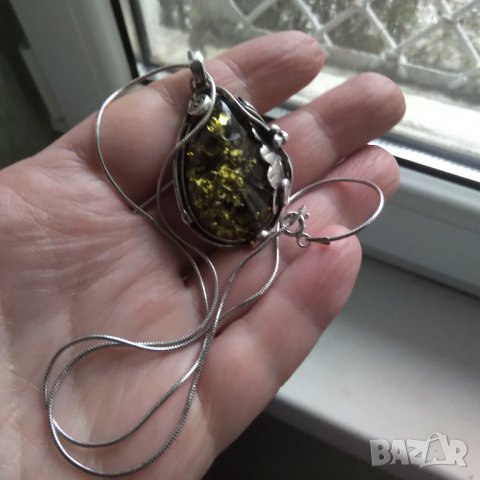 Изумителен сребърен пендант с рядък зелен кехлибар , снимка 2 - Колиета, медальони, синджири - 36609811