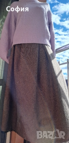 сет от пуловер и вълнена пола,р-р м/л