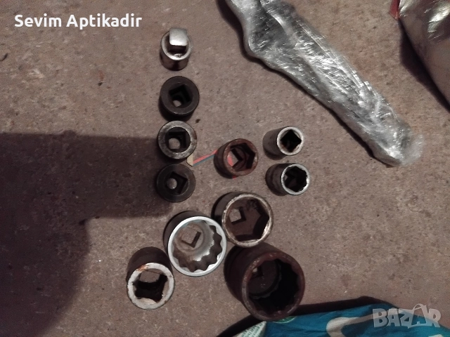 Гнезда за ключ вложки