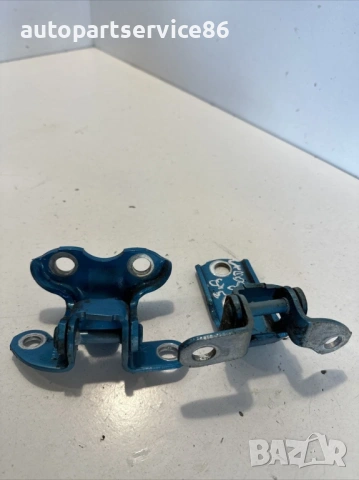 Панта за задна дясна врата долна и горна за Toyota Prius 1.8 Hybrid (2018), снимка 2 - Части - 54216300