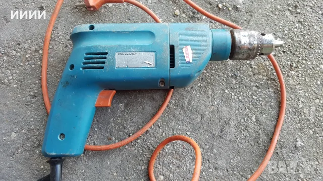 Биеща дрелка бормашина BLACK AND DECKER , снимка 3 - Бормашини - 56288372
