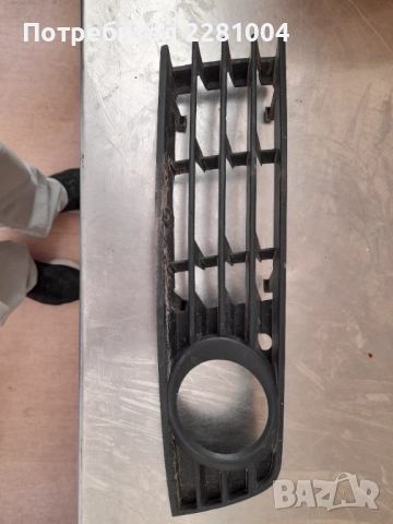 Ауди а4 б6 Решетки за халогени, снимка 4 - Части - 52010816