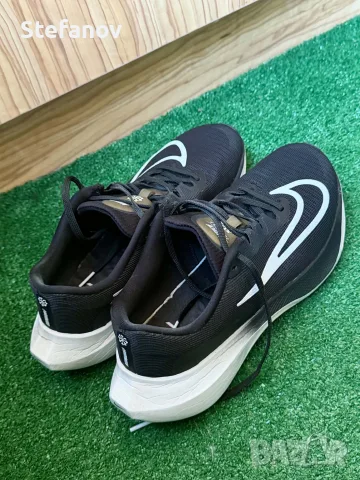 Nike Zoom Fly 5 Карбон, 42,5 (27см), снимка 4 - Маратонки - 55958160