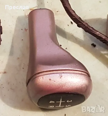 Топка с маншон на скоростният лост на Форд Фокус 1.6Е, хечбек, 1998-1999 година