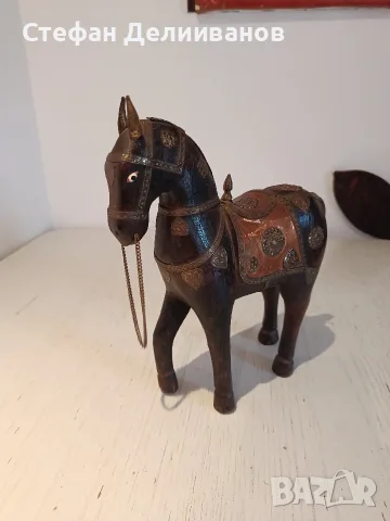 уникална дървена фигура 