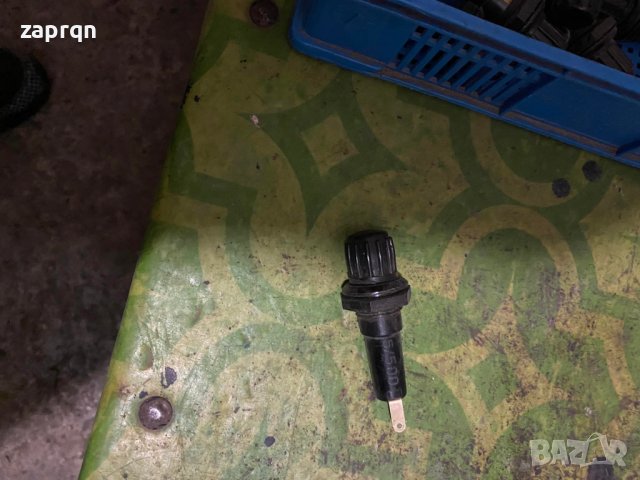 Държач/гнездо за предпазител, снимка 2 - Друга електроника - 40846126