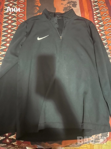 Блуза Найк L, снимка 2 - Спортни дрехи, екипи - 52643786