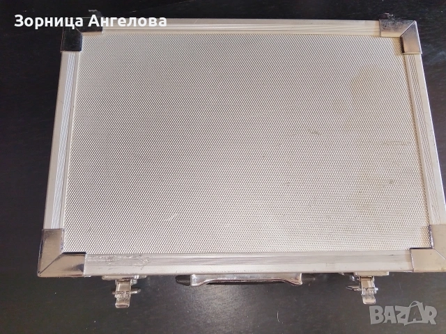 Работещ немски ротационен мултиинструмент BURG BMT 4004 – пълен комплект, снимка 6 - Куфари с инструменти - 53096057