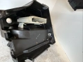 Кутия/корпус за бушони за Land Rover Range Rover L322 3.0 Td6 (2006) 7516708 , снимка 2