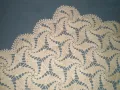 Старинна реколта от 30-те години на миналия век, ръчно плетена  покрика за маса, снимка 4
