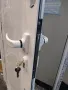 Алуминиеви врати с монтаж за баня и тоалетна, снимка 1