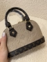чанта Louis Vuitton , снимка 1