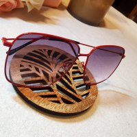 Дамски слънчеви очила / черно с червено / метални /+ Подарък Кутия/Опаковка, снимка 2 - Слънчеви и диоптрични очила - 37599528