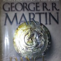 Джордж Р. Р. Мартин - Песен за огън и лед. Книга 5: Танц с дракони (английски език), снимка 1 - Художествена литература - 31715373