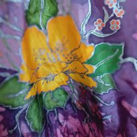 Шал коприна с ръчно рисувано цвете, снимка 2 - Шалове - 37706485