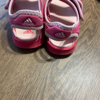 Детски сандали на „Adidas“, снимка 1 - Детски сандали и чехли - 44726036