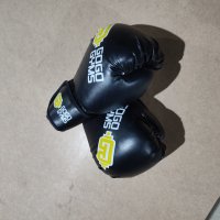 Чисто нови Боксови ръкавици 10 Oz - Boxing gloves черни и червени, снимка 1 - Бокс - 42824612