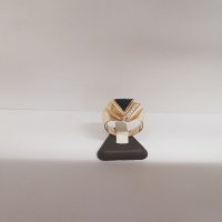 Златен мъжки пръстен с оникс и циркони , снимка 1 - Пръстени - 36935137