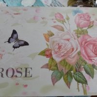 дървена ретро кутия с рози от Италия, снимка 1 - Декорация за дома - 40840224