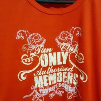Червена тениска, снимка 2 - Тениски - 25363565