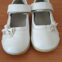 Детски бели обувки/ пантофки. Номер 25, снимка 5 - Детски обувки - 32037239