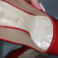 Червени лачени обувки , снимка 3 - Дамски обувки на ток - 31616808
